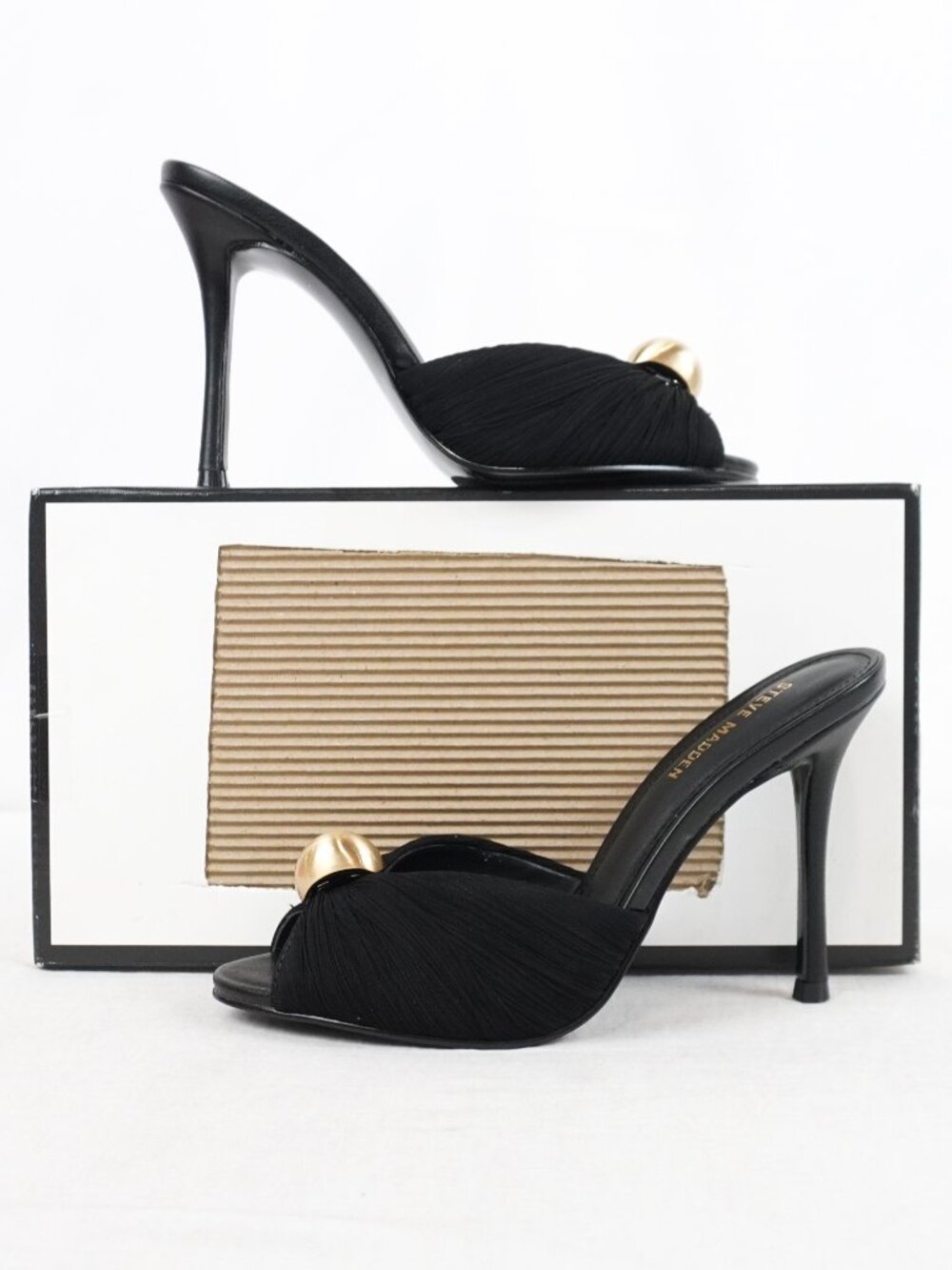 Steve Madden Priya Sandal Stiletto Heels In Black & Gold - Women's Size 6 - NIB
